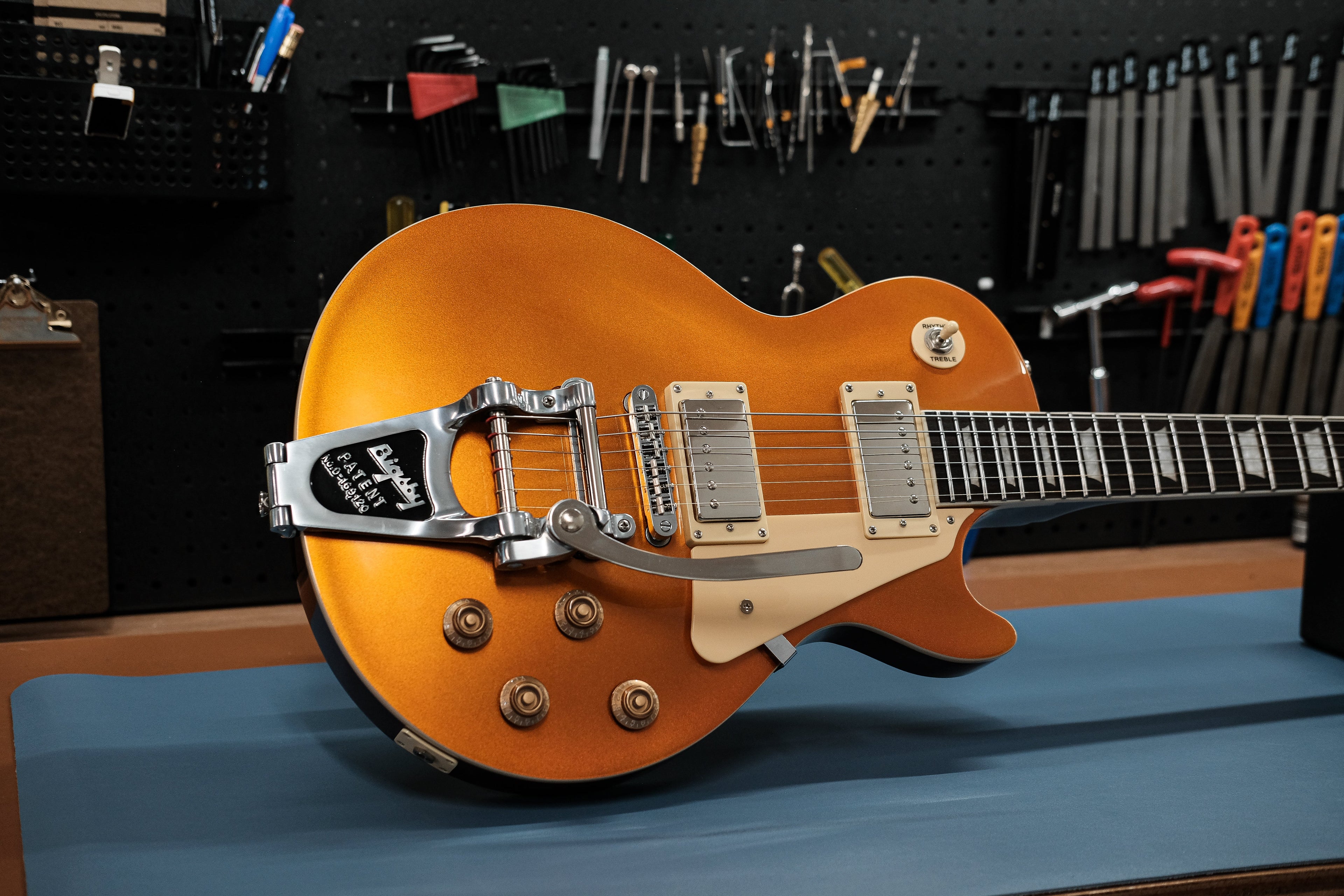 Tremolo & Vibrato Systems