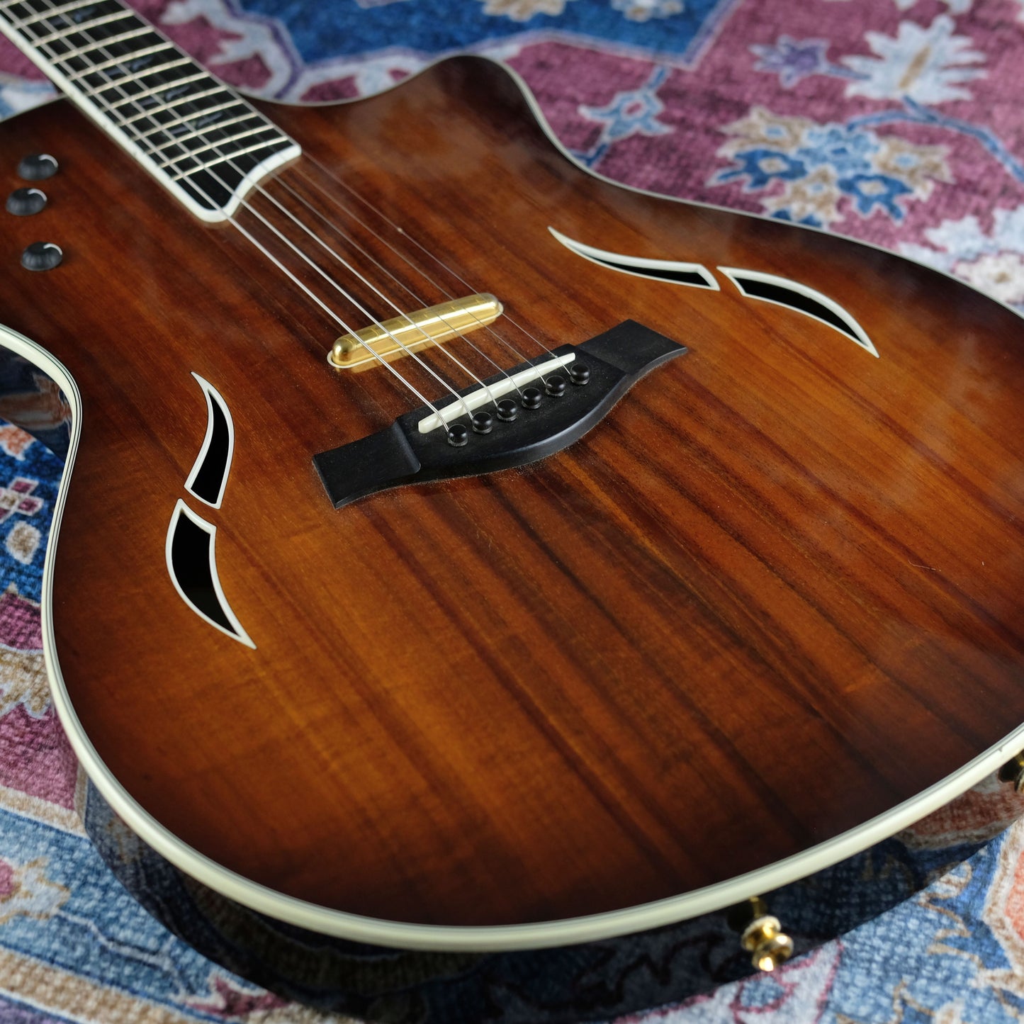 2005 Taylor T5-C2 Custom Koa Shaded Edgeburst