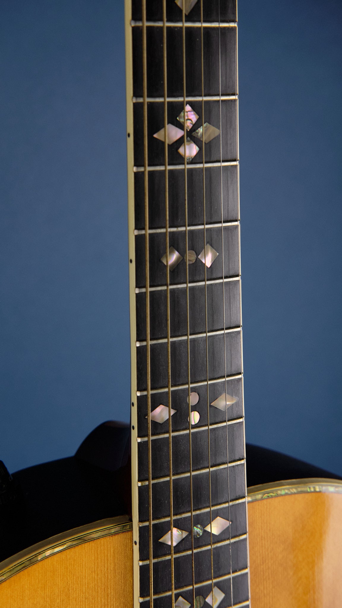 1981 Ovation 1619 Custom Legend Stereo Natural