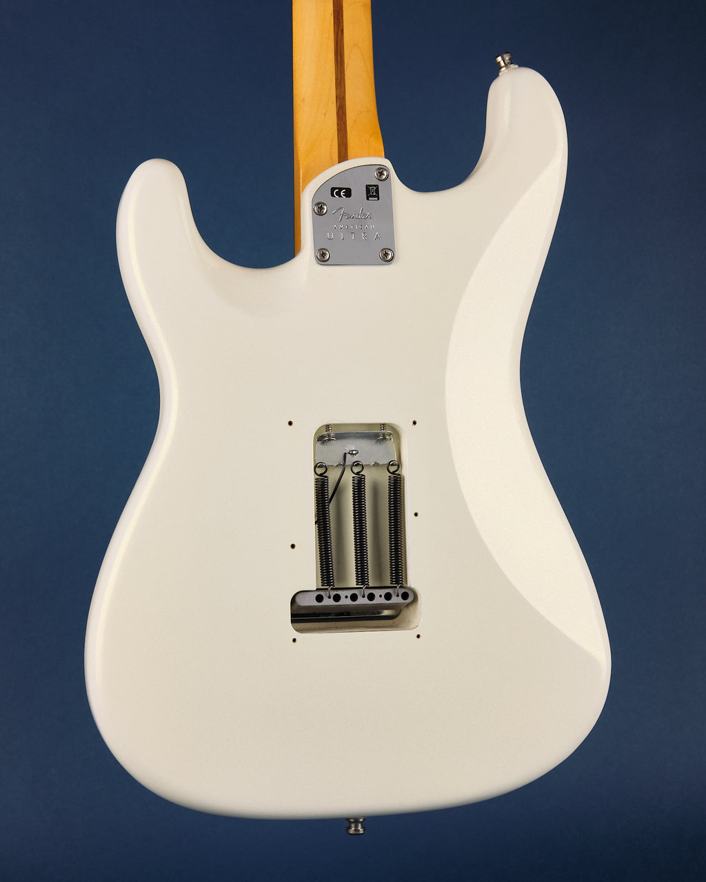 2019 Fender American Ultra Stratocaster Arctic Pearl