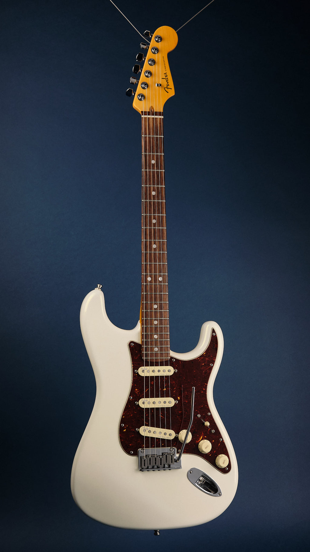 2019 Fender American Ultra Stratocaster Arctic Pearl