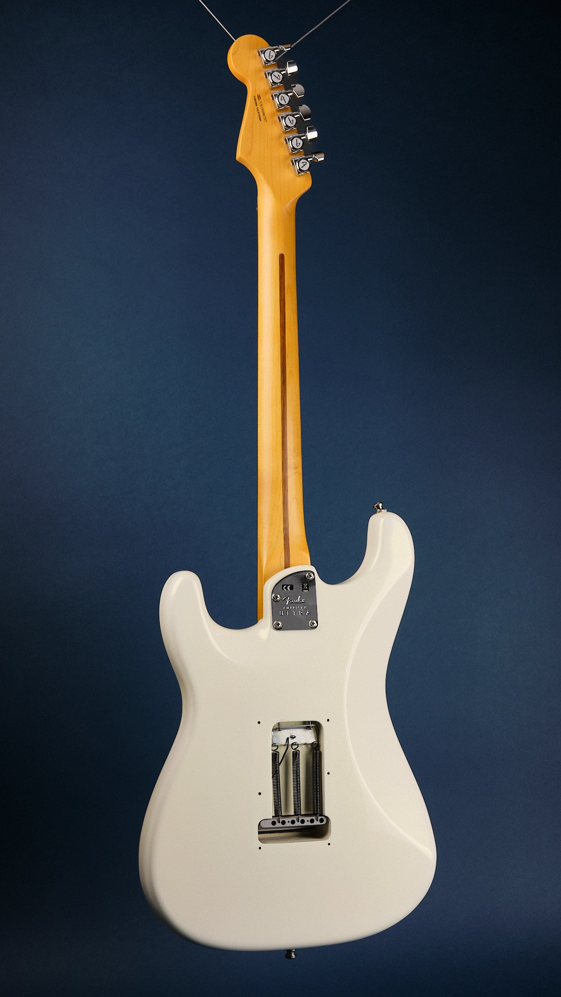 2019 Fender American Ultra Stratocaster Arctic Pearl