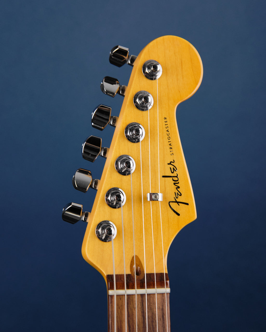 2019 Fender American Ultra Stratocaster Arctic Pearl