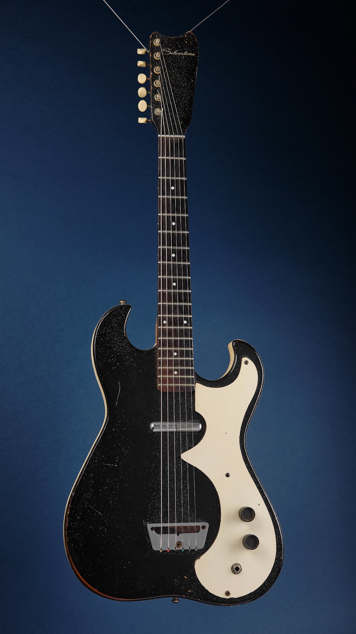 1960s Silvertone 1448 'Amp-in-Case' Black