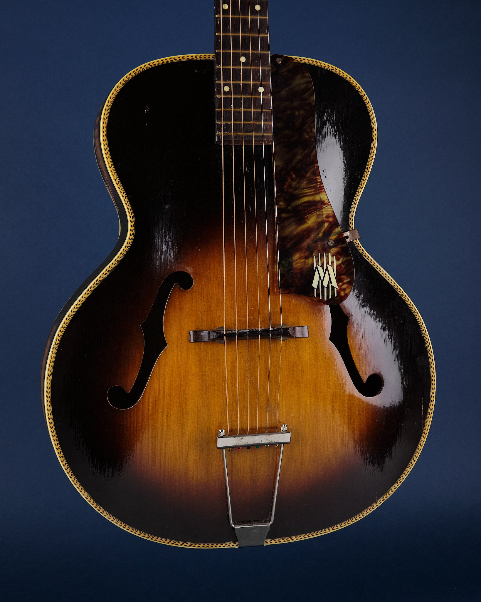 1940s Harmony Monterey H1326 Sunburst