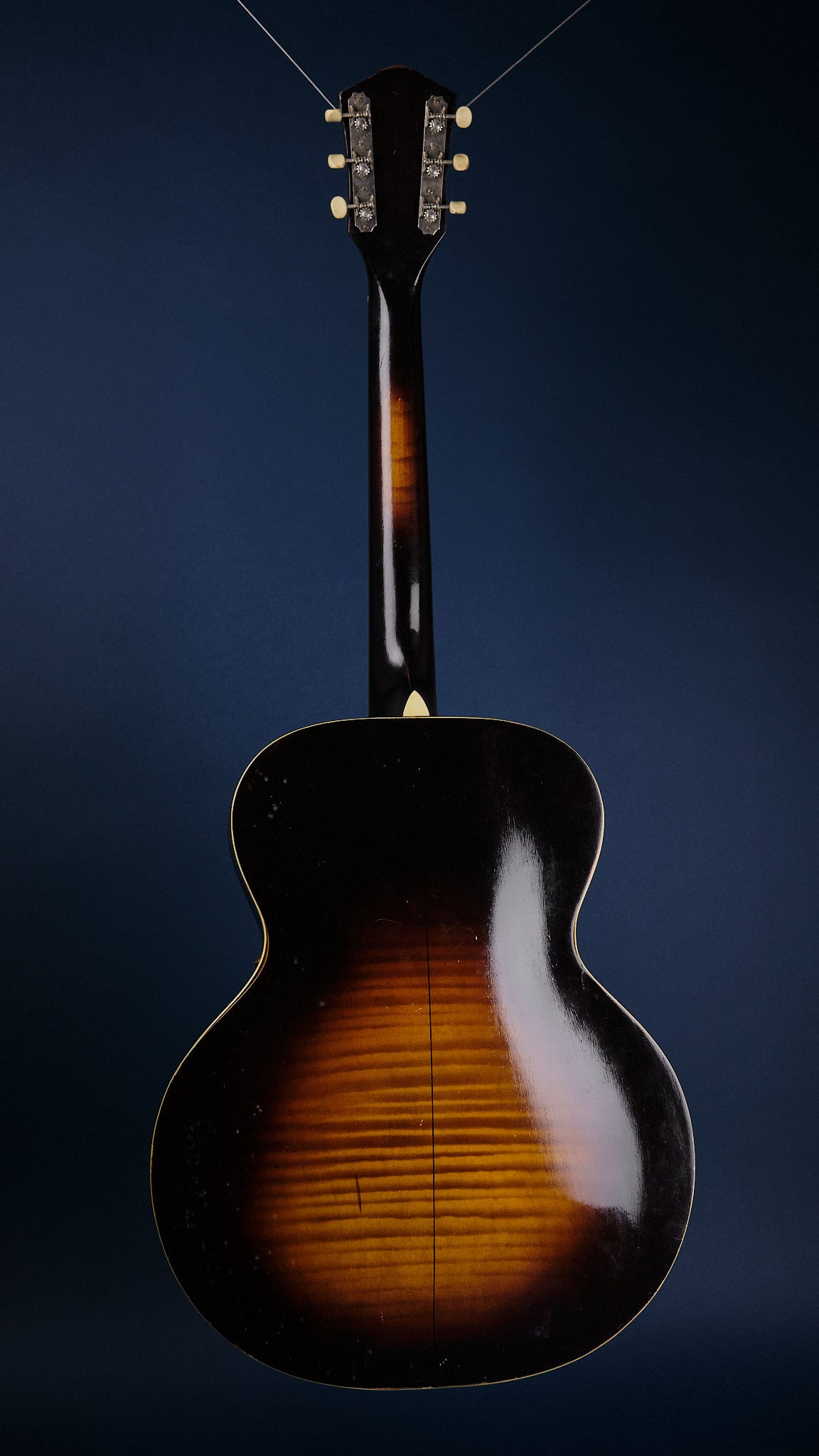 1940s Harmony Monterey H1326 Sunburst