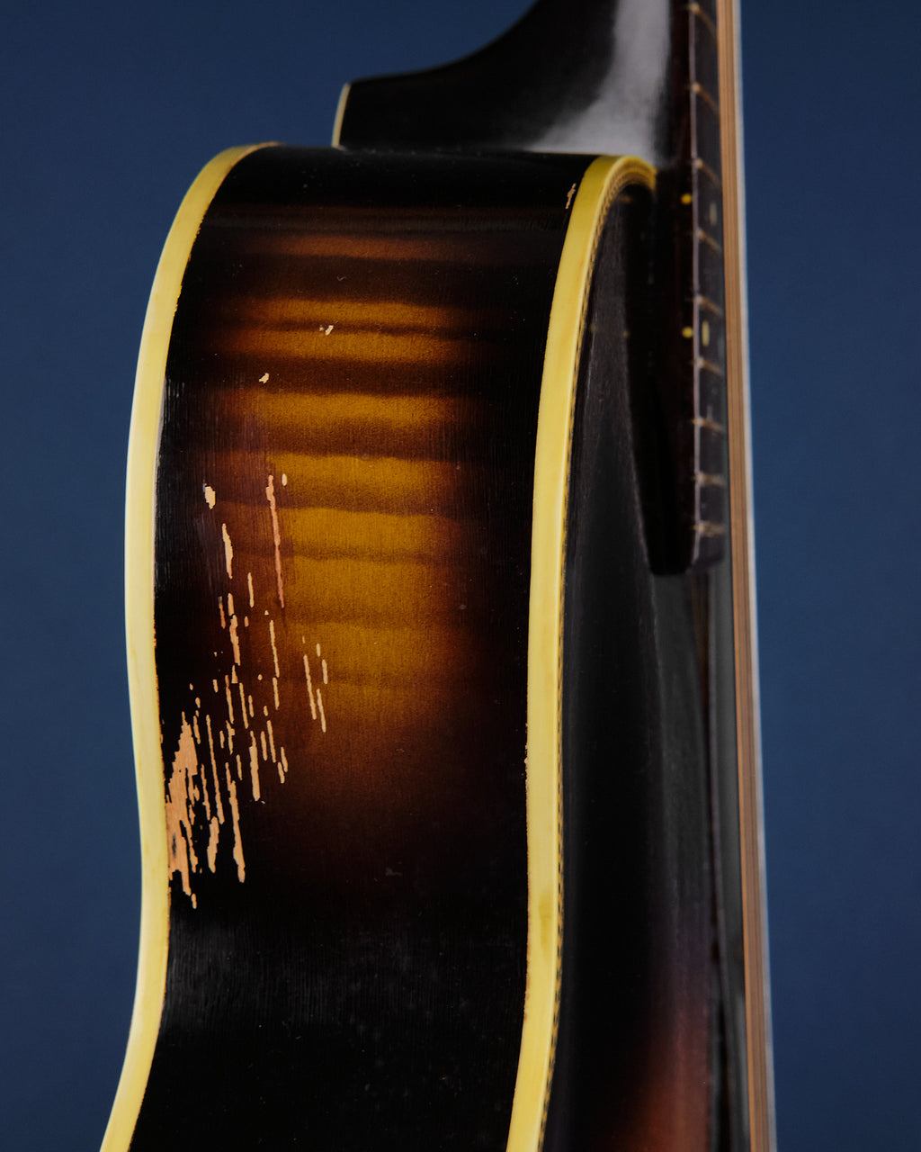 1940s Harmony Monterey H1326 Sunburst