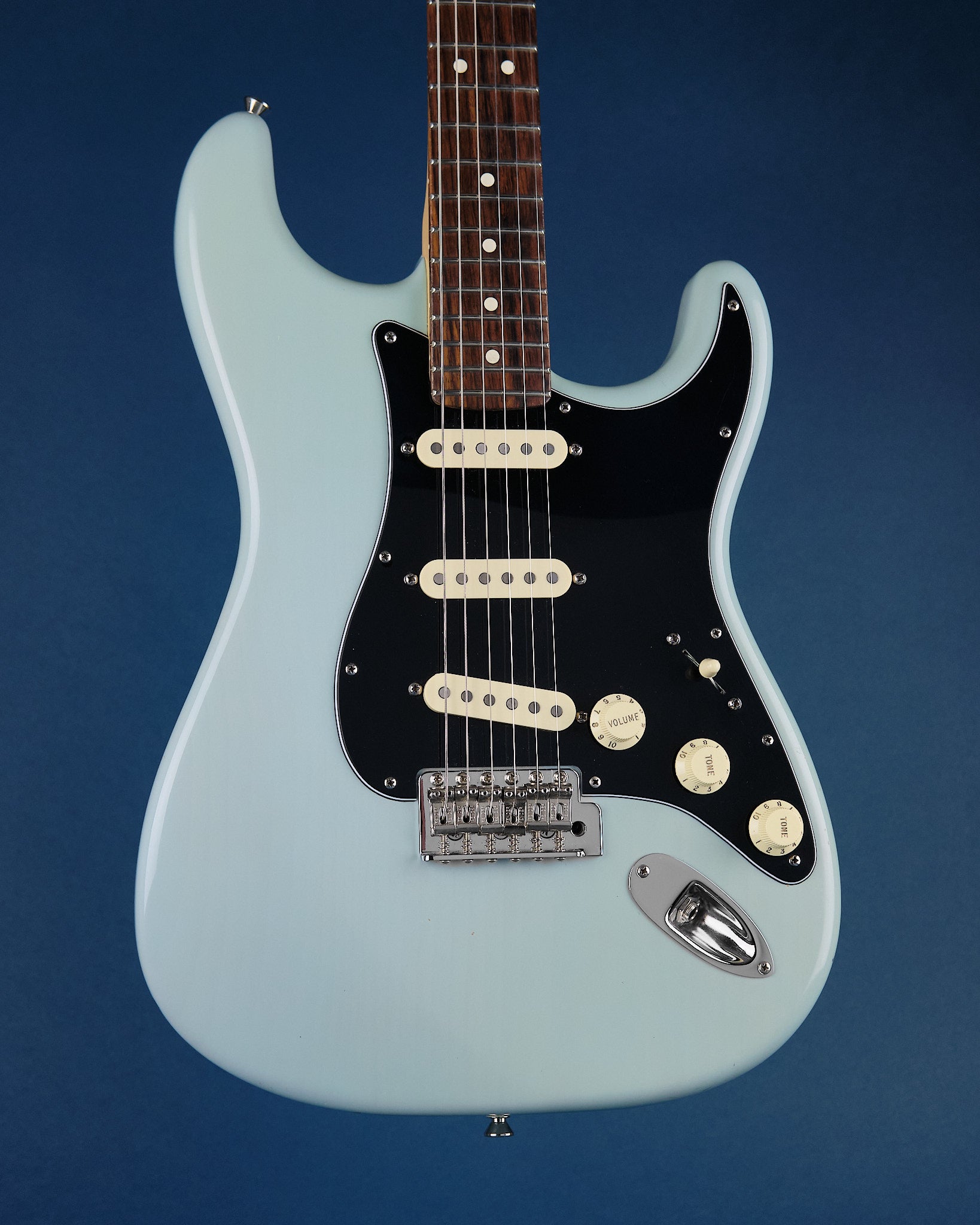 2006 Fender Highway One Stratocaster Daphne Blue