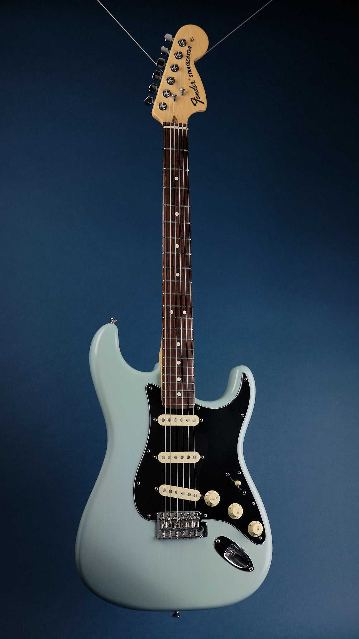 2006 Fender Highway One Stratocaster Daphne Blue