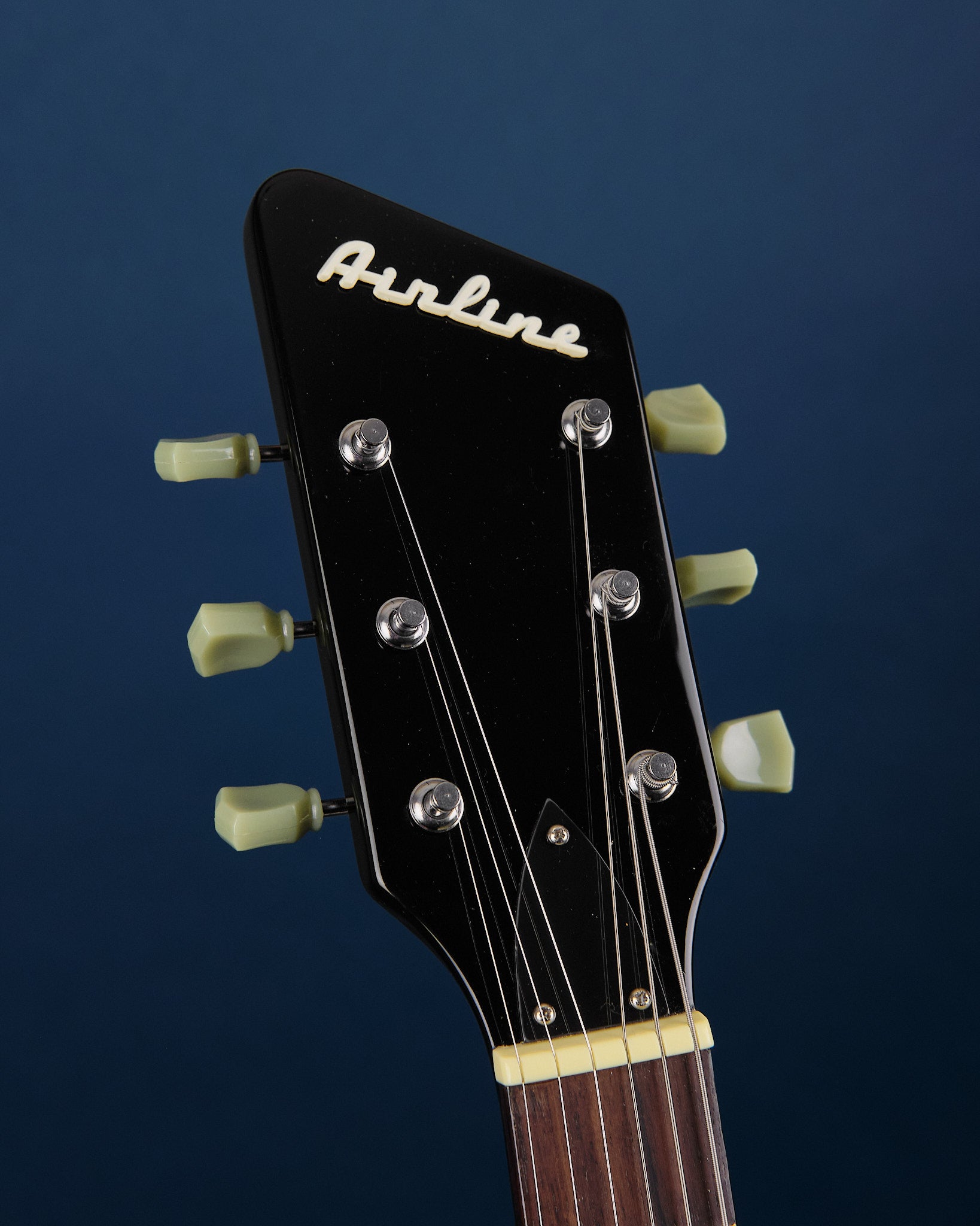 2007 Airline Twin Tone White Left-Handed