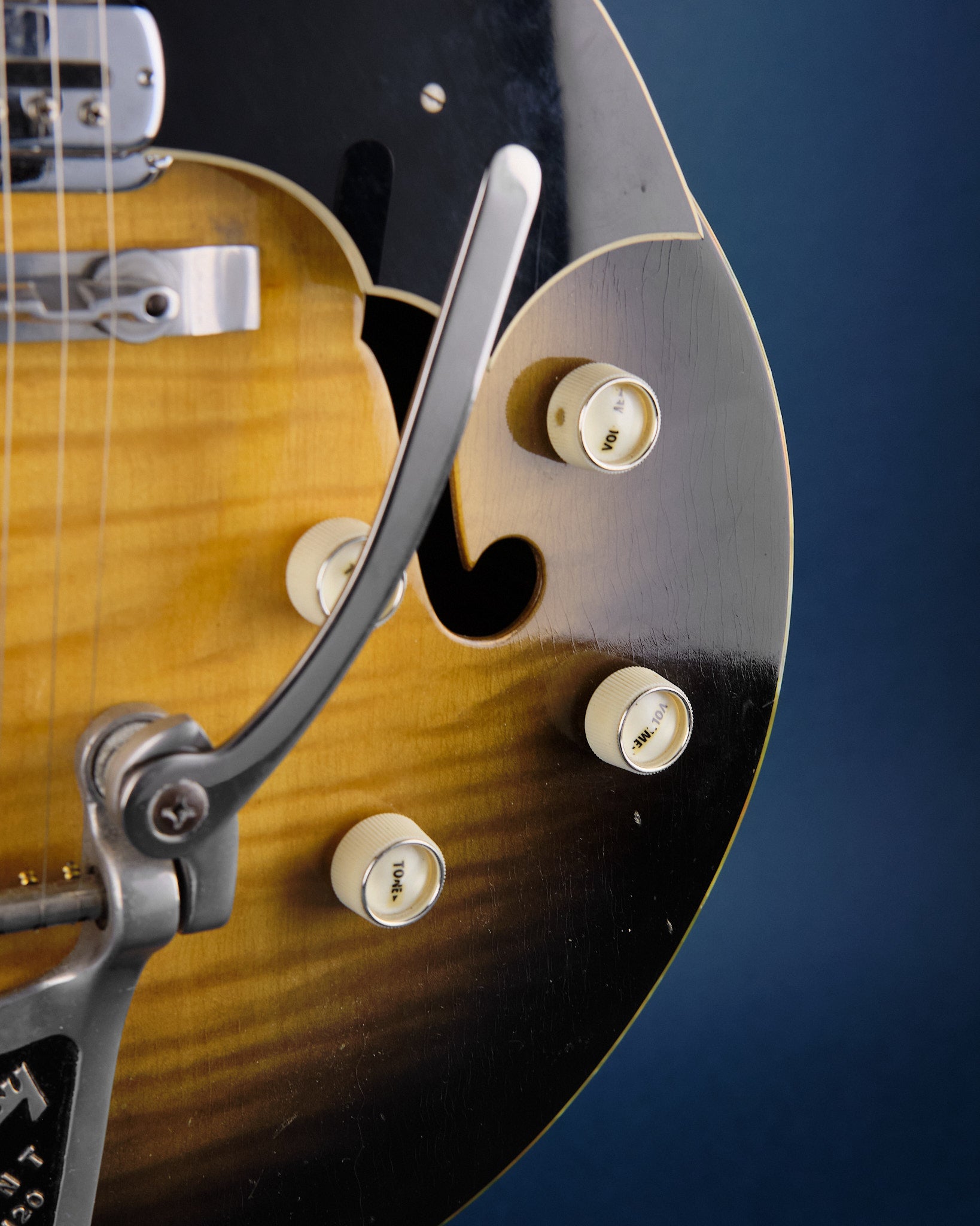 1960s Maton Supreme EG-240A Sunburst