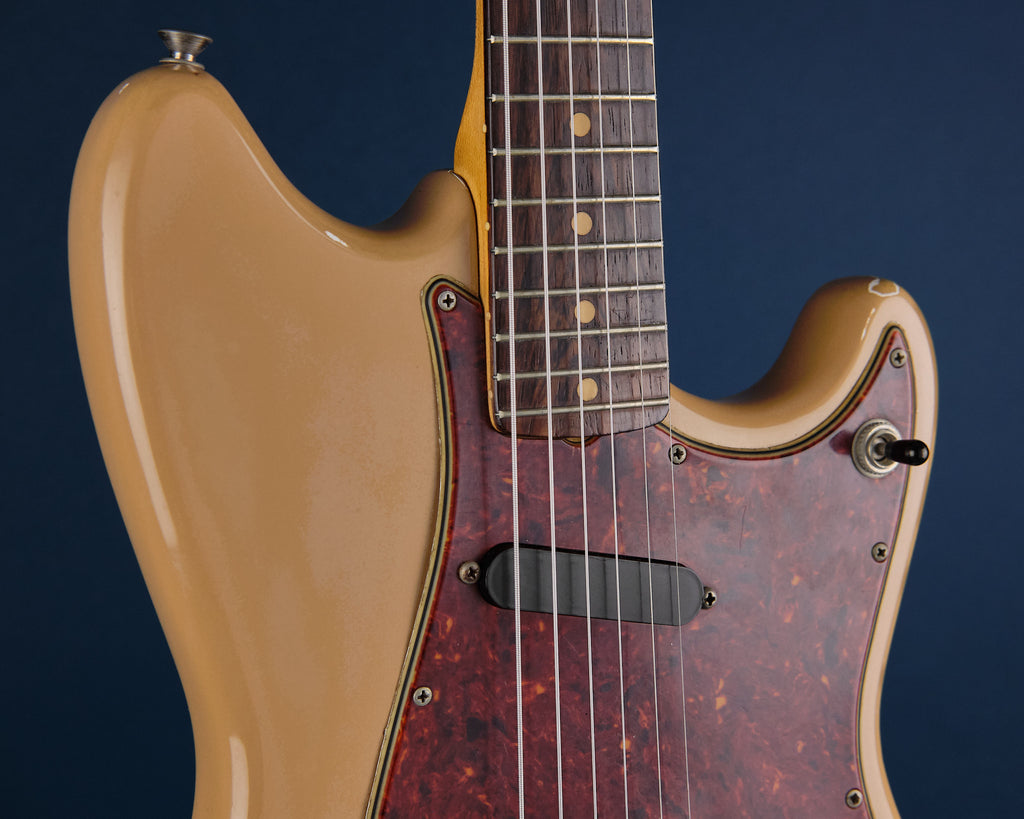 1961 Fender Musicmaster Desert Sand Refin