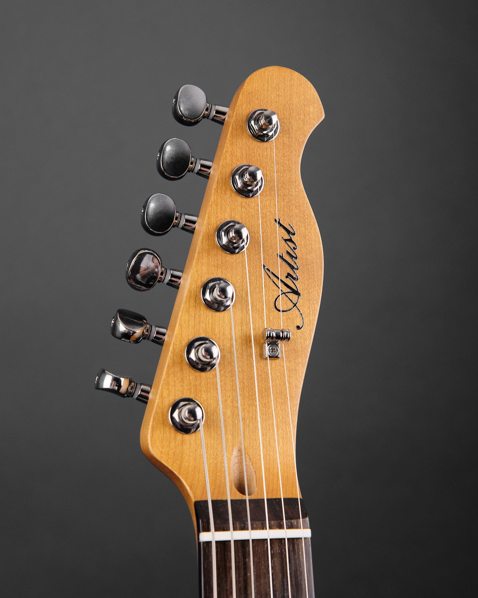 Artist AT53 Black Relic (Second-Hand)