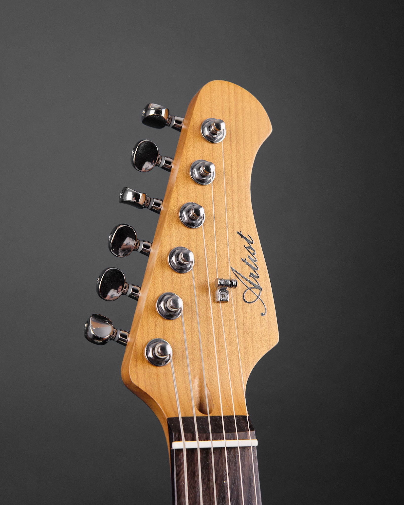 Artist AS72 White Paisley Relic (Second-Hand)