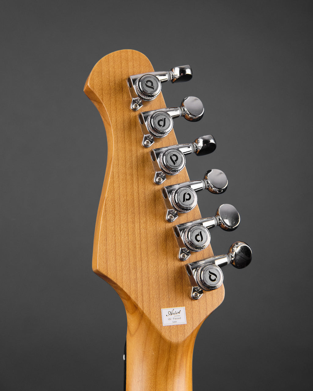 Artist AS72 White Paisley Relic (Second-Hand)