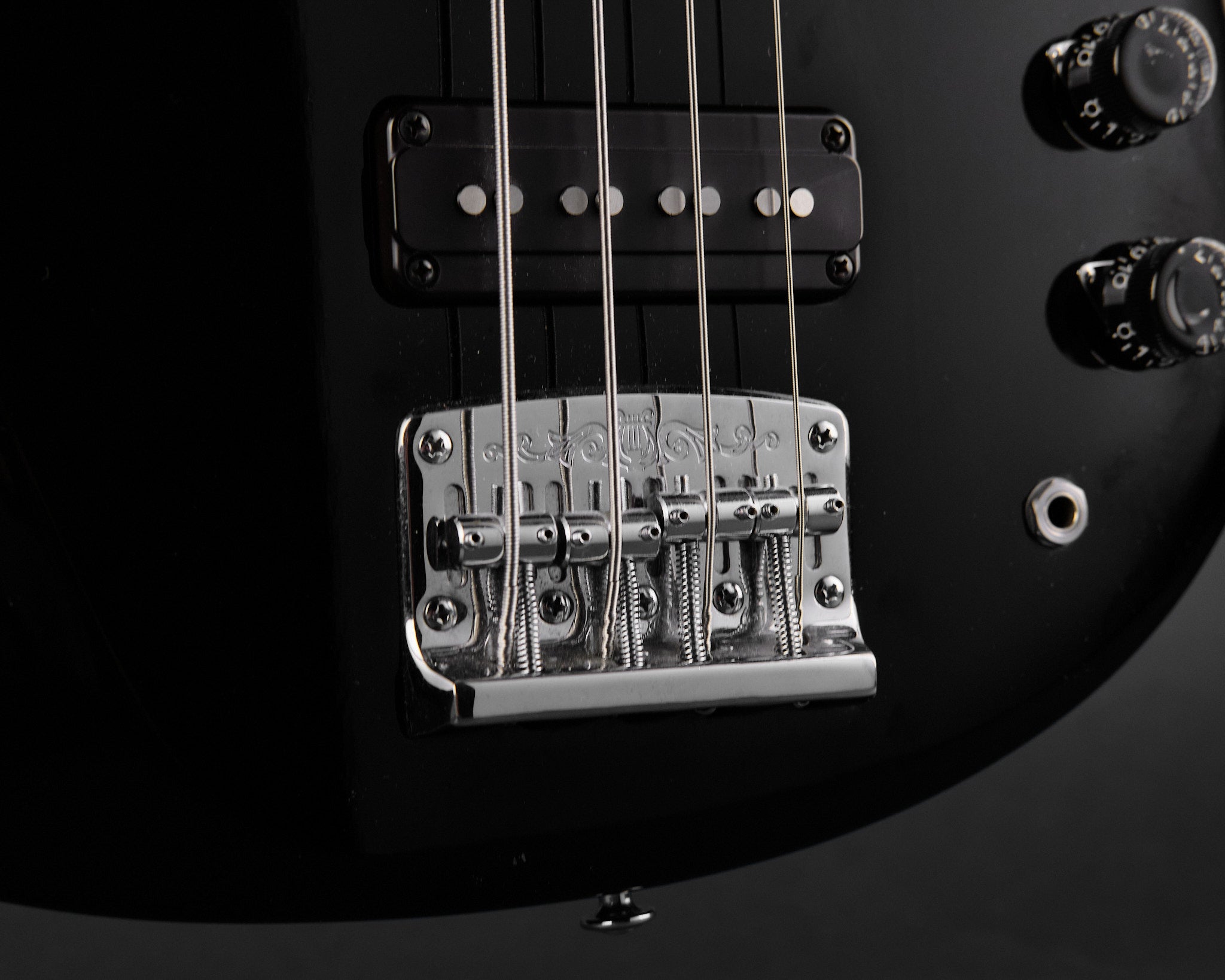 1980s Yamaha SuperBass 500S Black