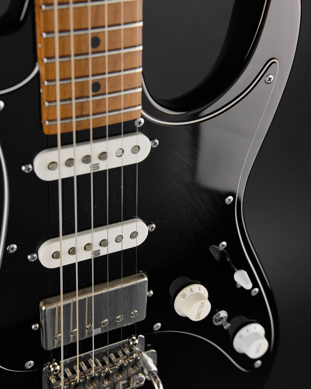 2021 Ibanez AZ2204 Prestige Black