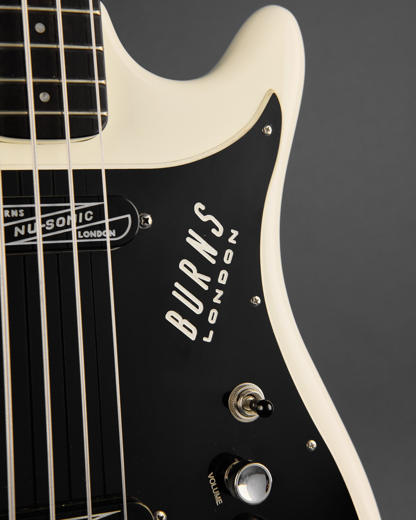 Burns Nu-Sonic Bass White (Second-Hand)