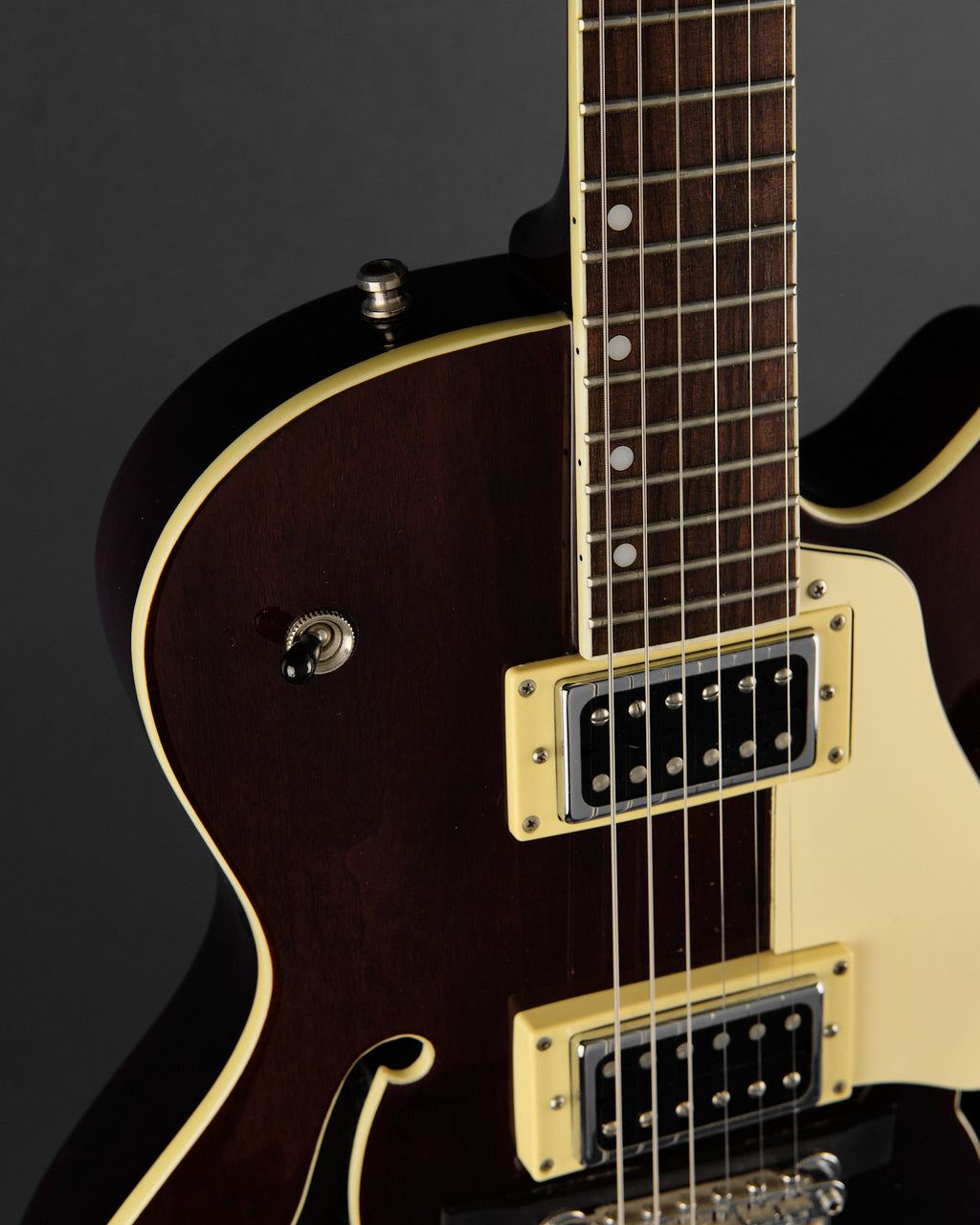 Aria FA-75 Walnut (Second-Hand)