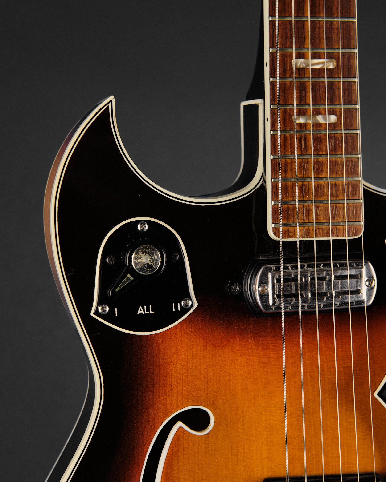 1960s Elite Crucianelli Florentine G-502V Sunburst