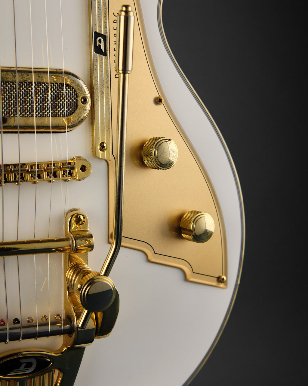 2022 Duesenberg Starplayer TV Phonic Venetian White