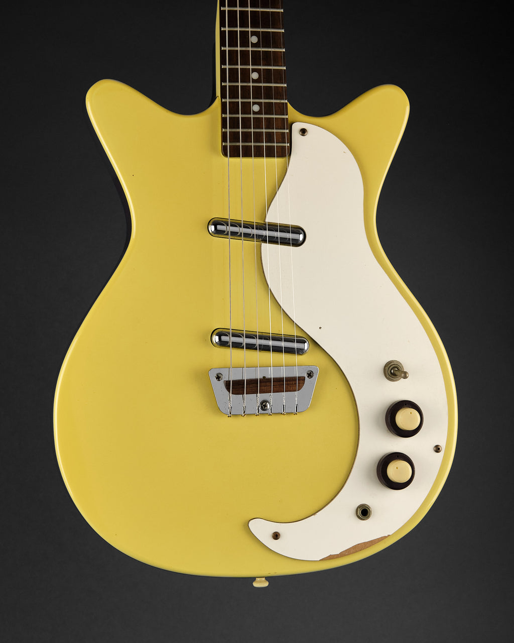 1990s Danelectro DC-59 Daddy-O Yellow - body front | Replay Guitars