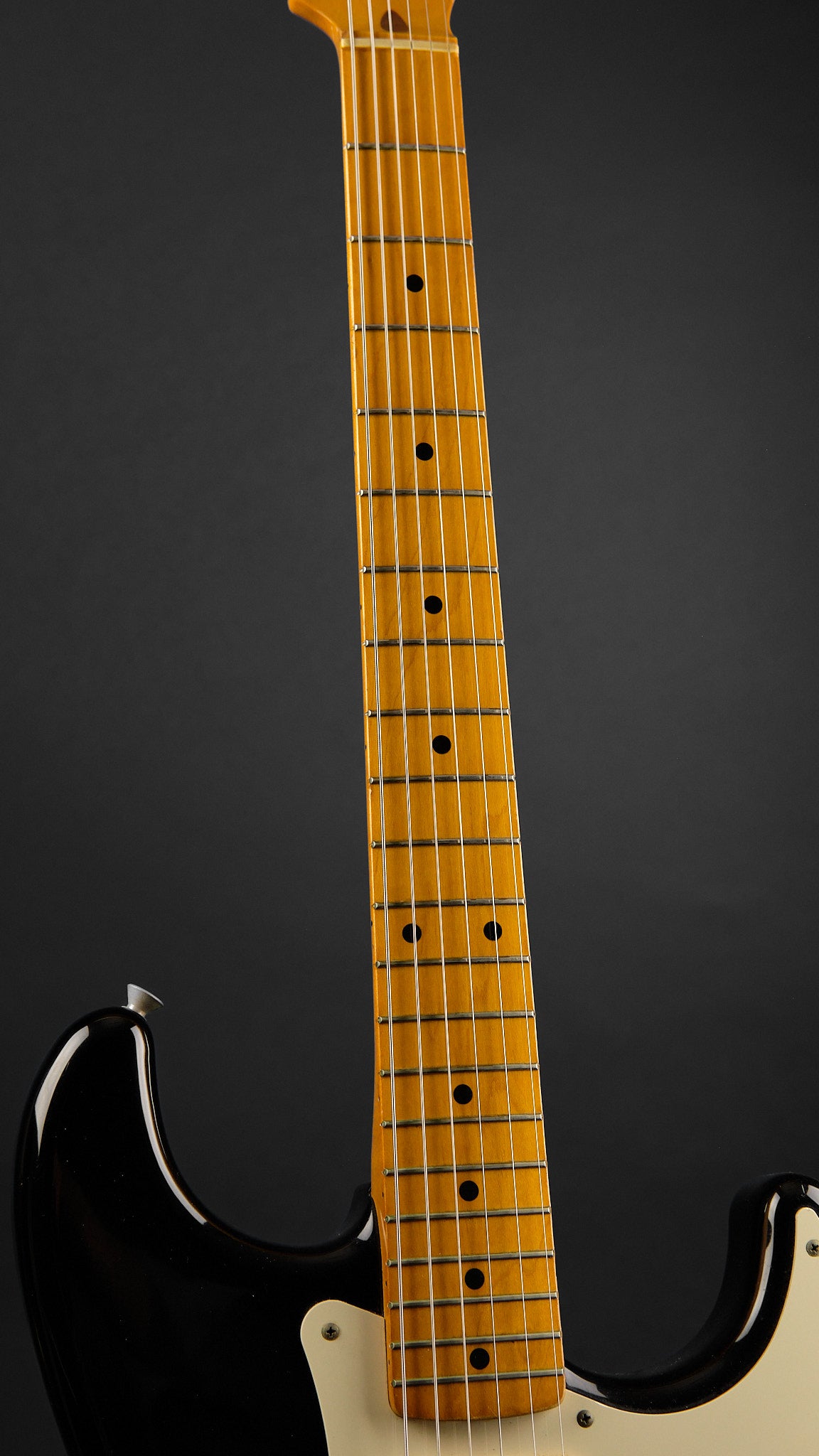 1989 Fender MIJ ST57-55 Stratocaster Black - detail photo 1 | Replay Guitars