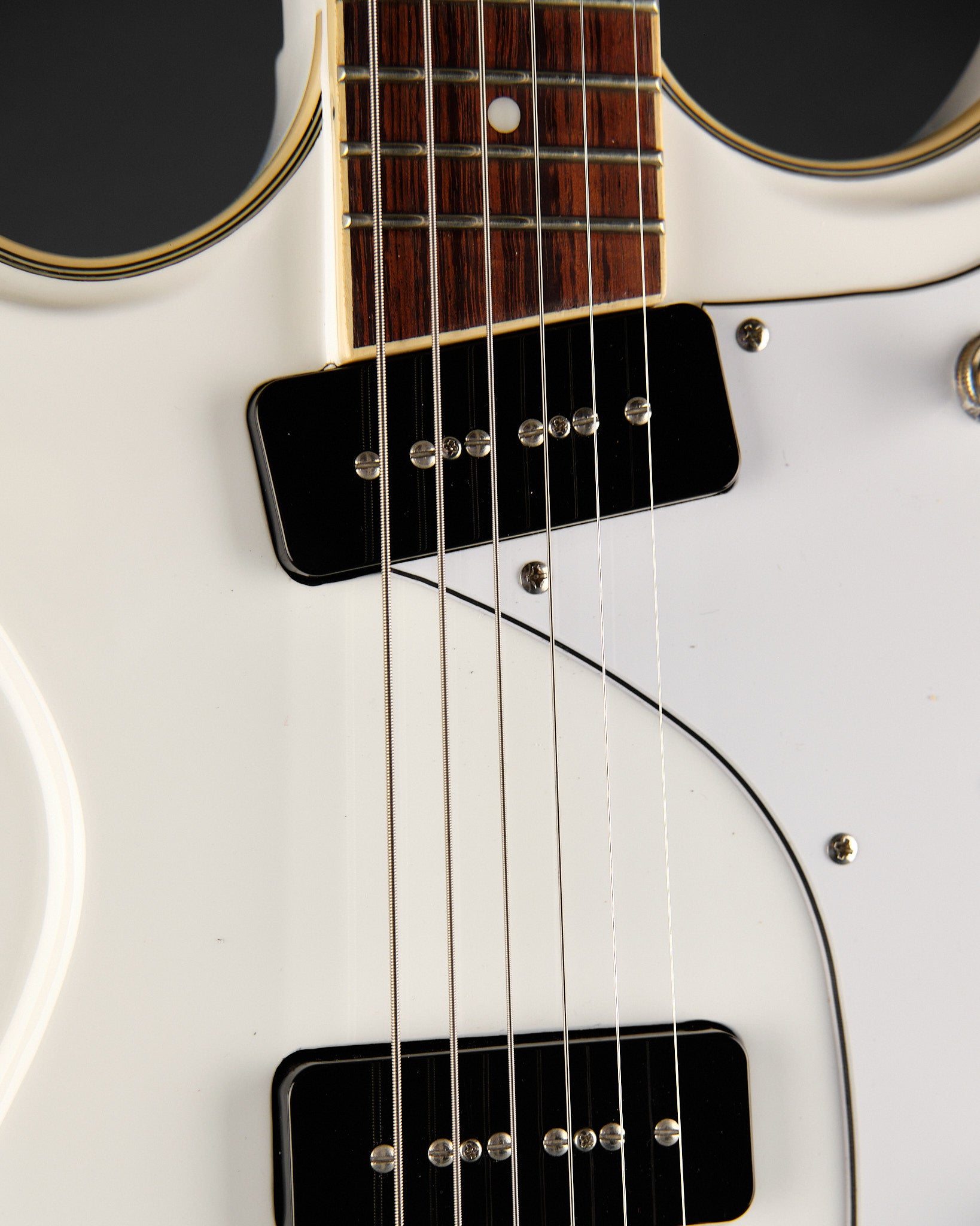 Eastwood Sidejack Baritone STD White on White (Second-Hand) - detail photo 1 | Replay Guitars