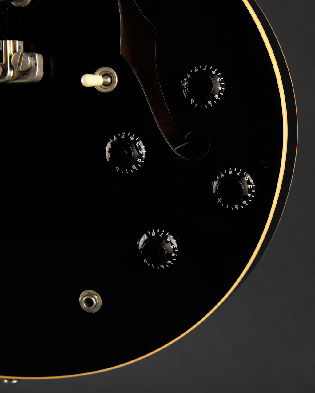 2006 Gibson Custom Shop Roy Orbison ES-335 Ebony - detail photo 3 | Replay Guitars