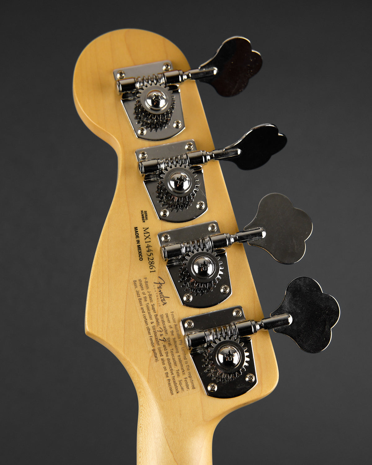 2014 Fender Standard Jazz Bass Arctic White
