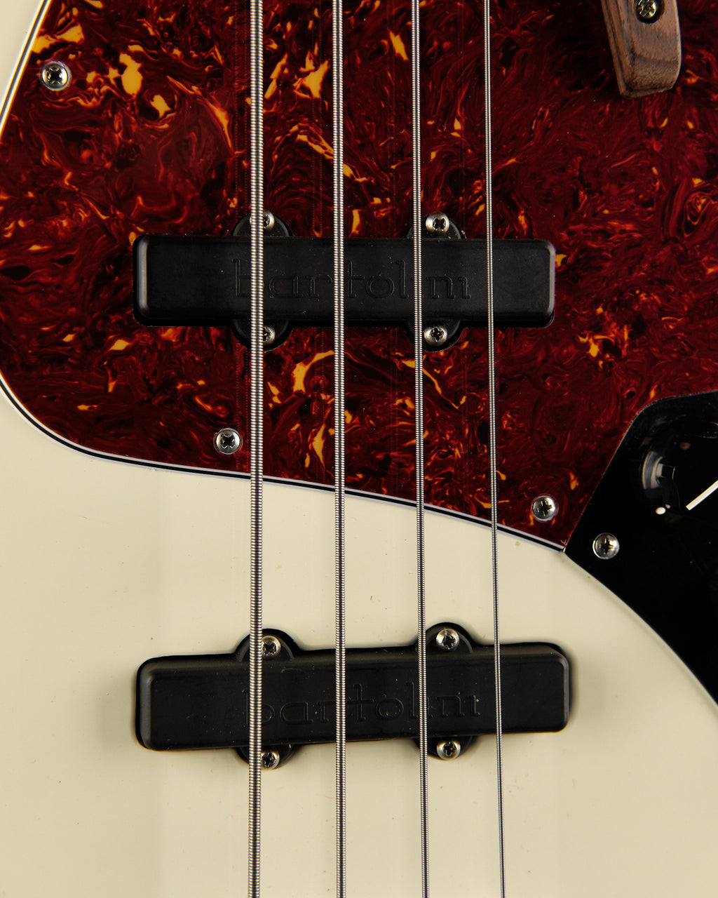 2014 Fender Standard Jazz Bass Arctic White
