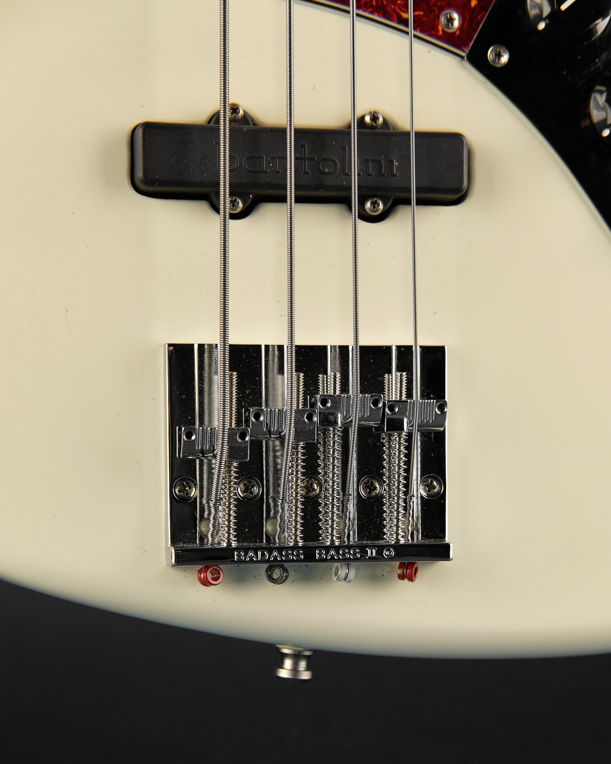 2014 Fender Standard Jazz Bass Arctic White