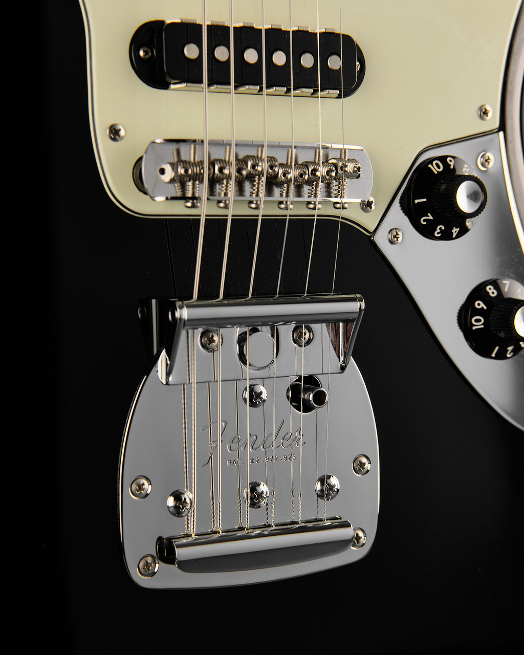 2024 Fender MIJ FSR Traditional '60s Jaguar Black