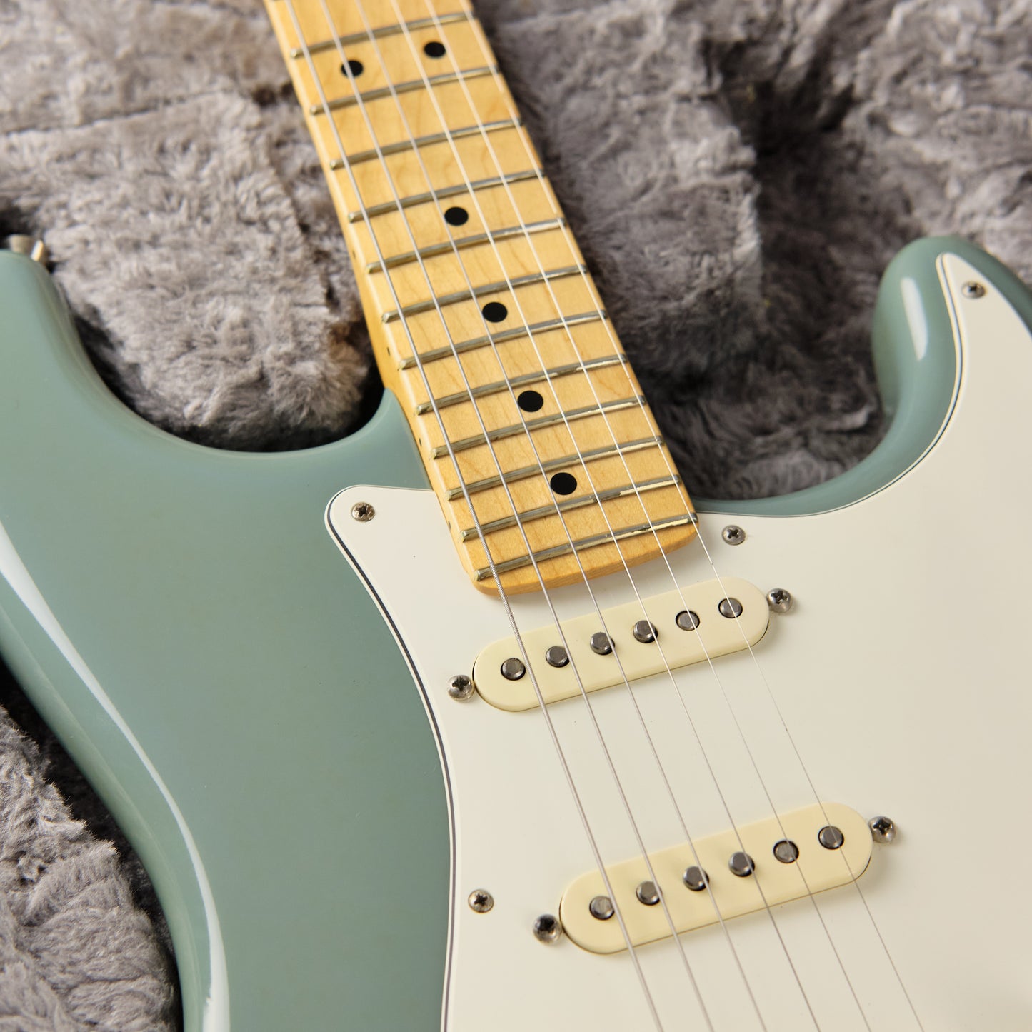 2016 Fender American Professional Stratocaster Sonic Gray