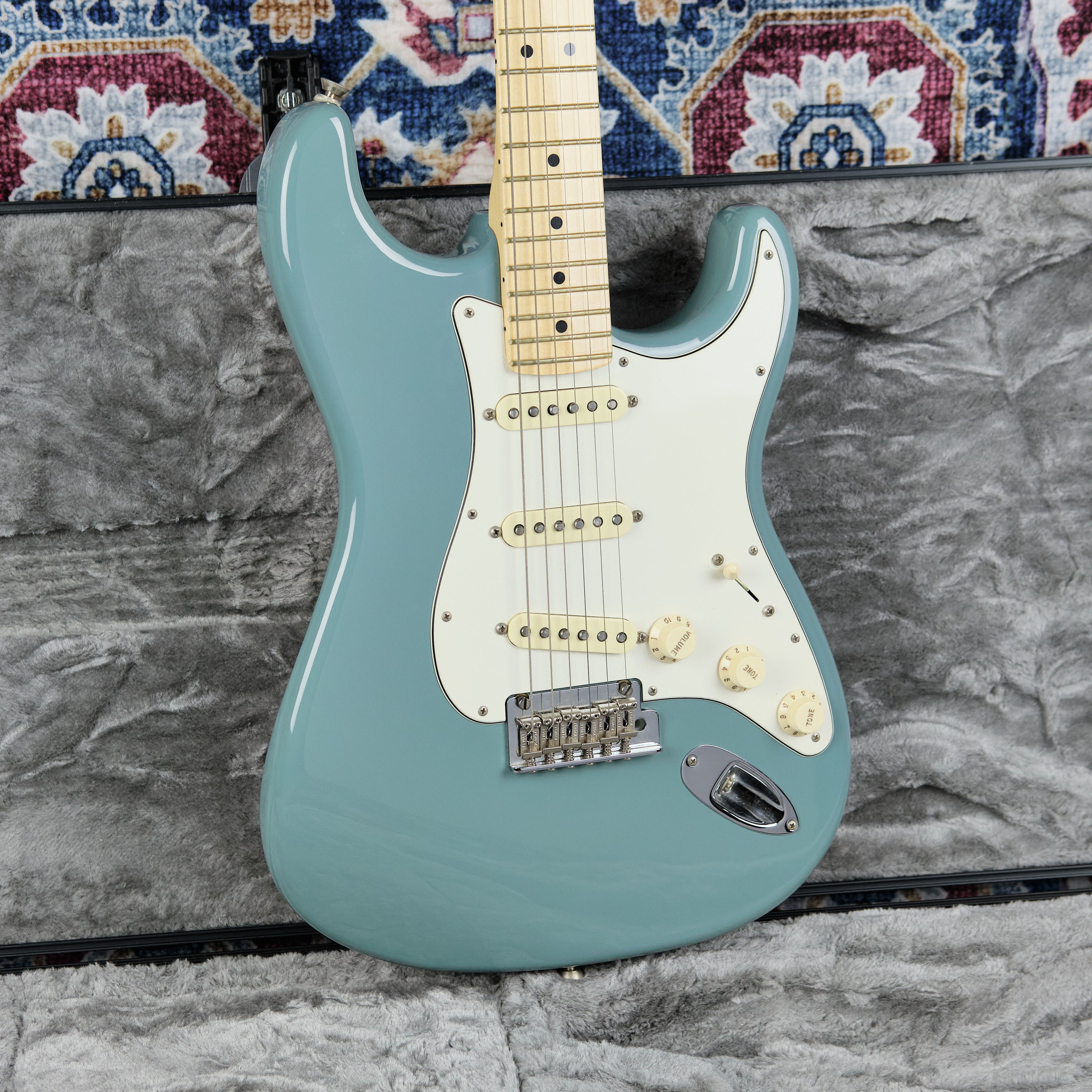 2017 Fender American Professional Stratocaster Sonic Gray