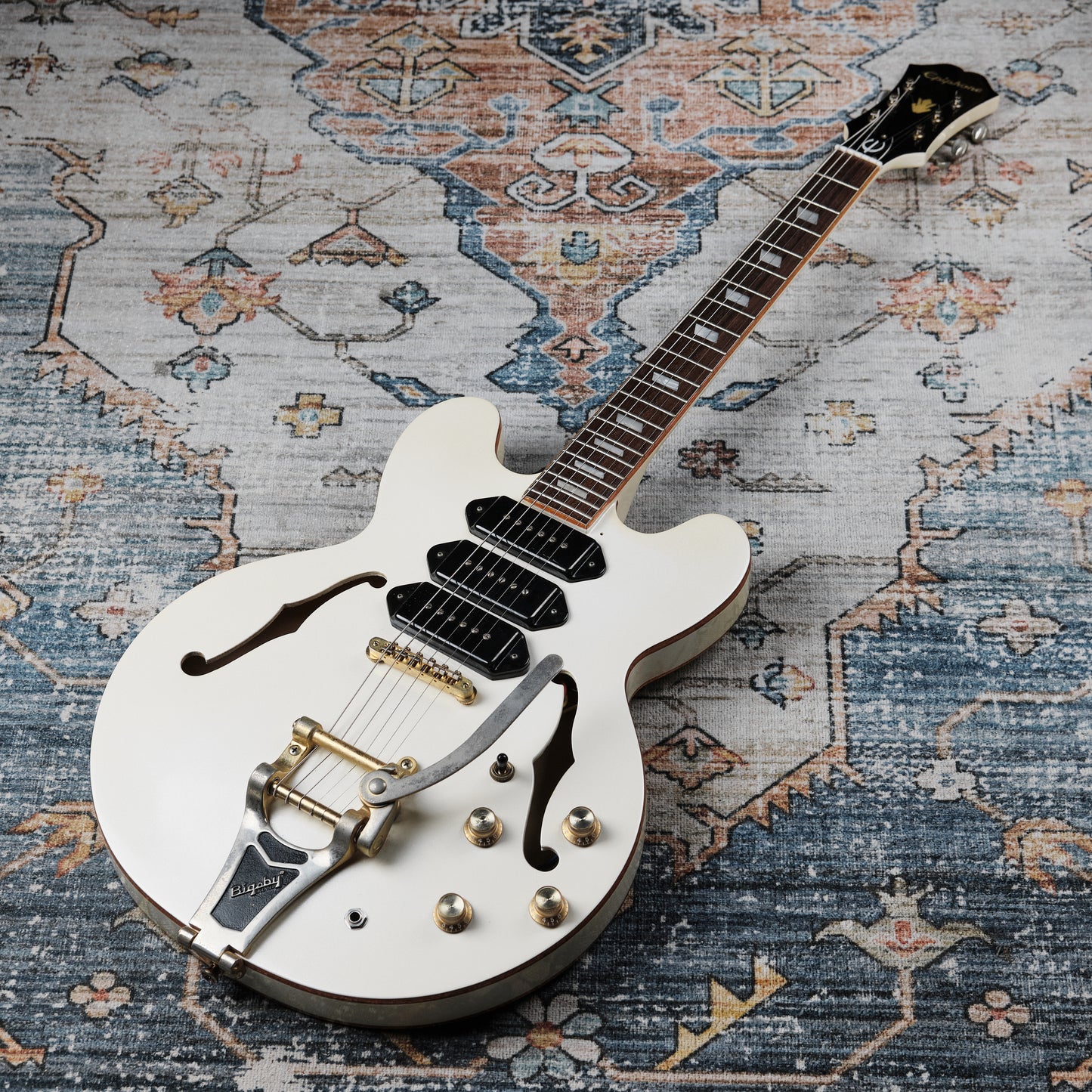 2011 Epiphone Riviera P93 Ltd Ed Custom Shop White (Second-Hand)