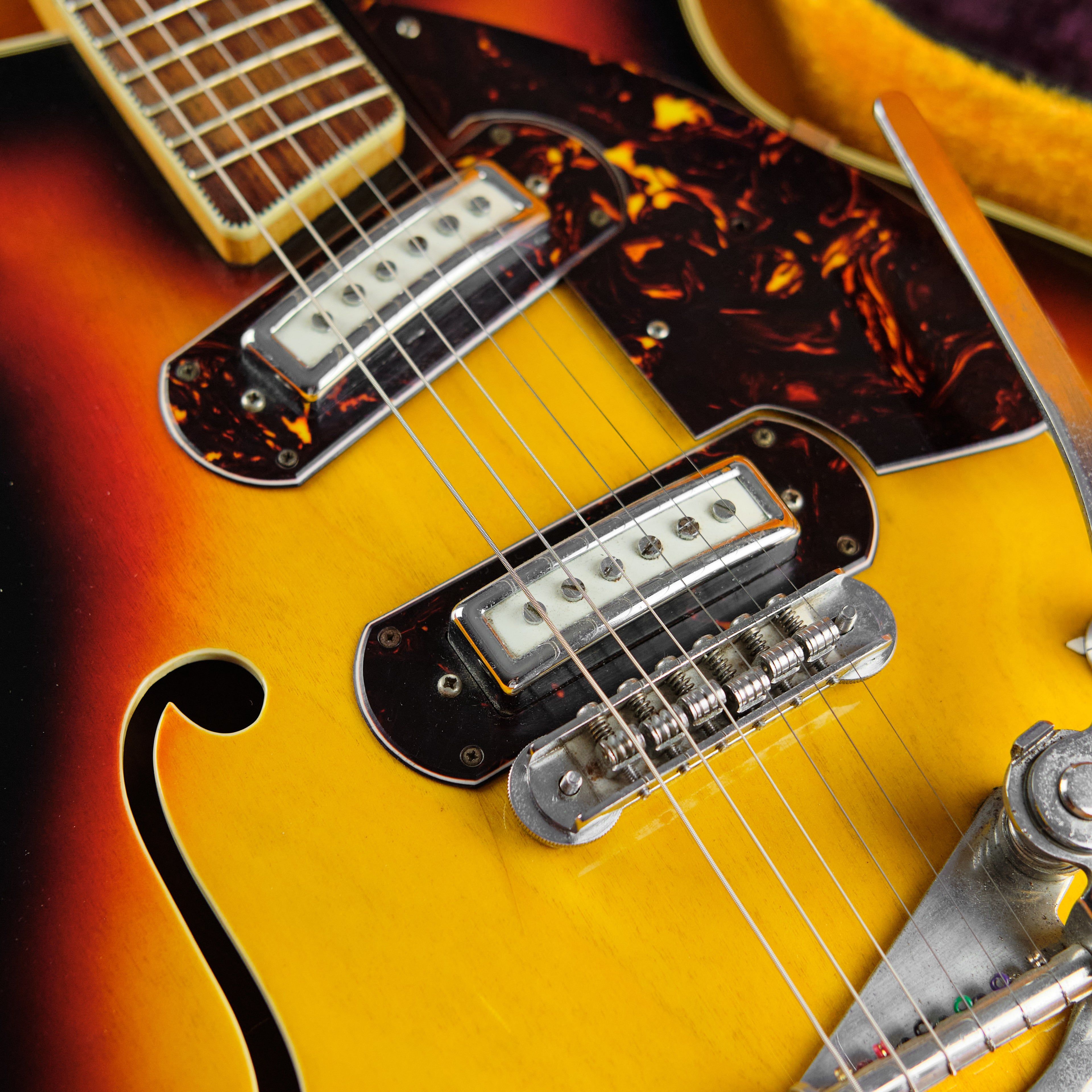 1960s Kyowa Hollow-Body