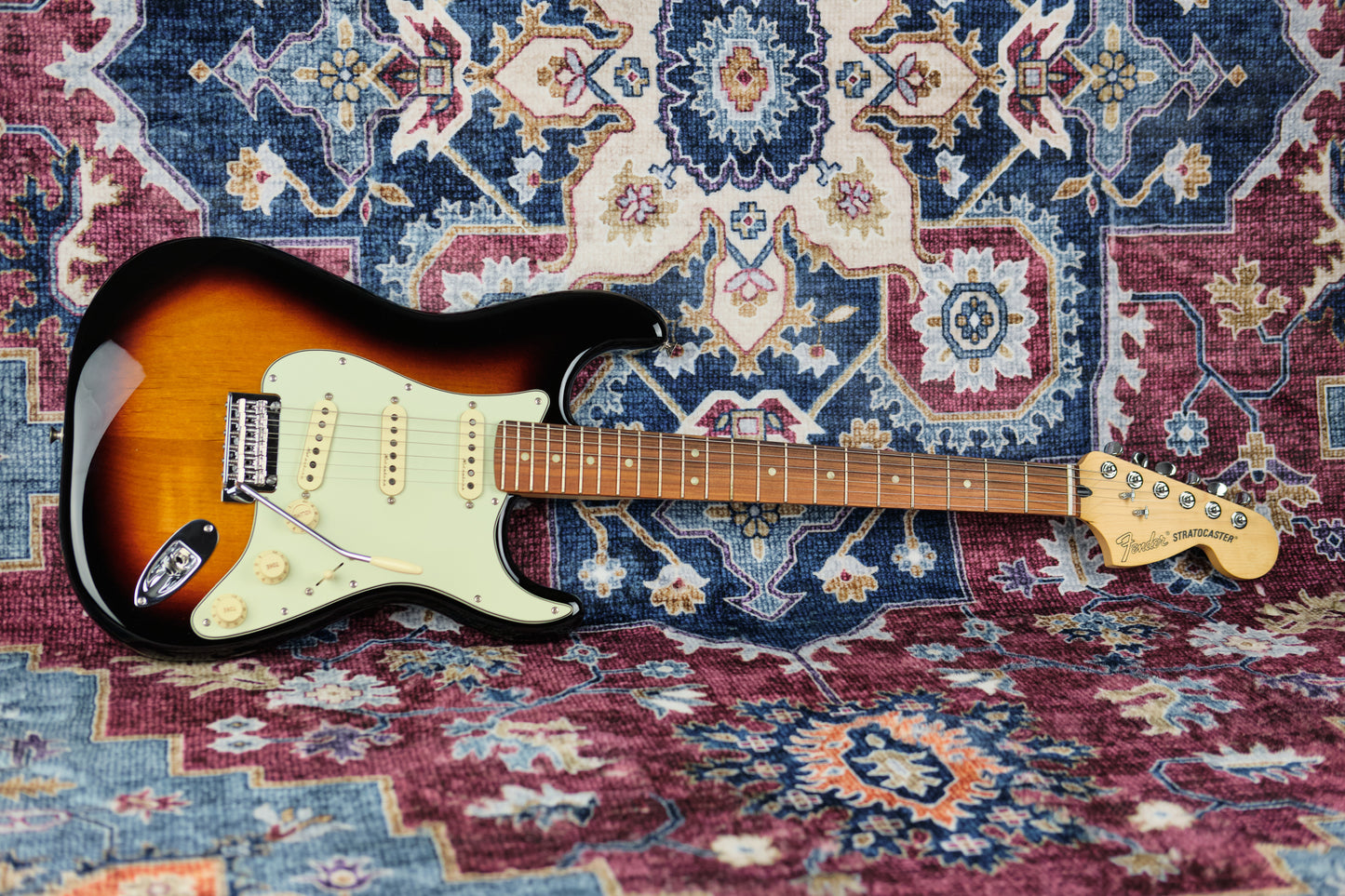 2021 Fender Deluxe Roadhouse Stratocaster Sunburst